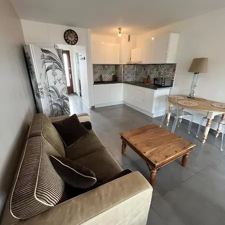 Superbe Studio 34M2 Avec Terrasse Apercu Mer Sanary-sur-Mer Exterior photo