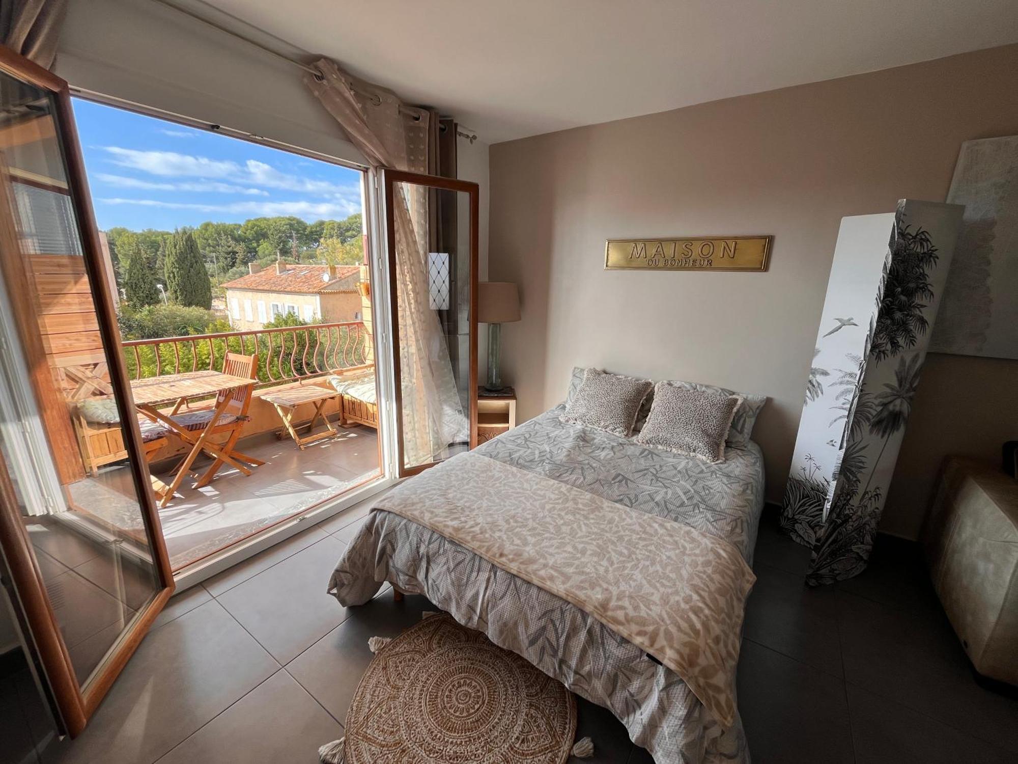 Superbe 34m2 Avec Terrasse Apercu Appartement Sanary-sur-Mer